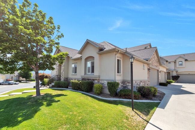 Building Photo - 1573 Wyngate Park Dr