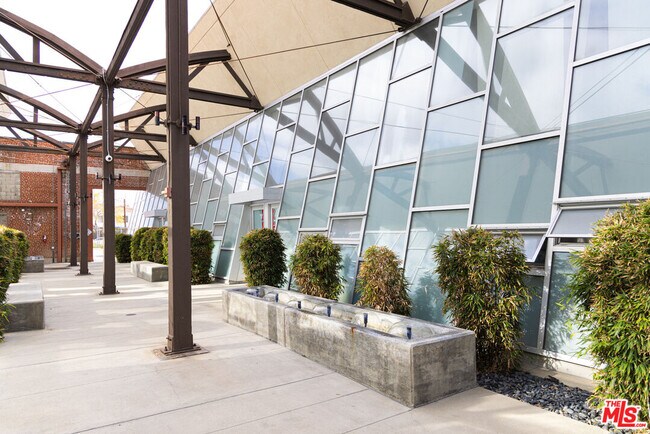 Foto del edificio - 130 S Hewitt St