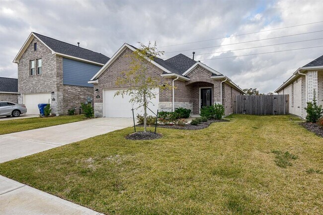 Building Photo - 7438 French Quarter Ct