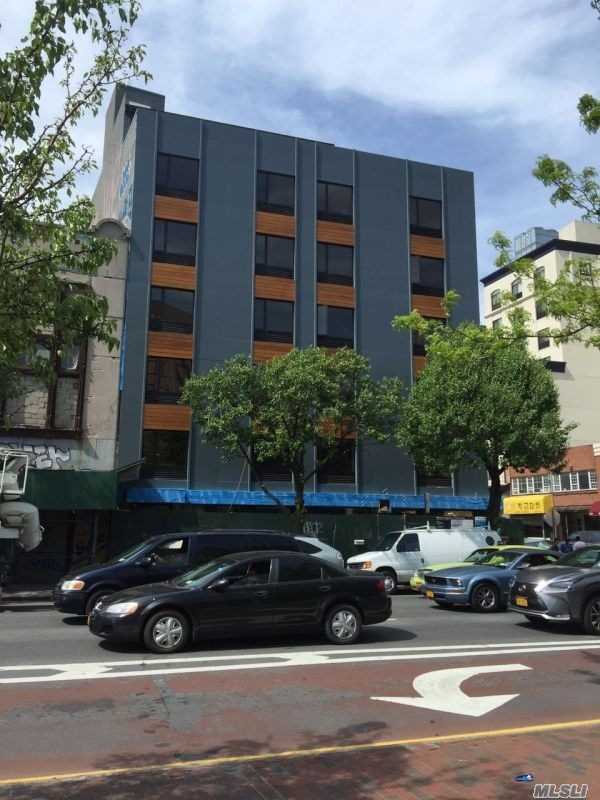 Foto principal - 135-53 Northern Blvd