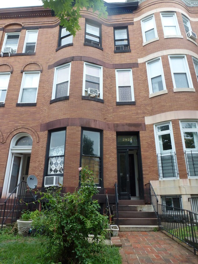 Primary Photo - 2925 Saint Paul St