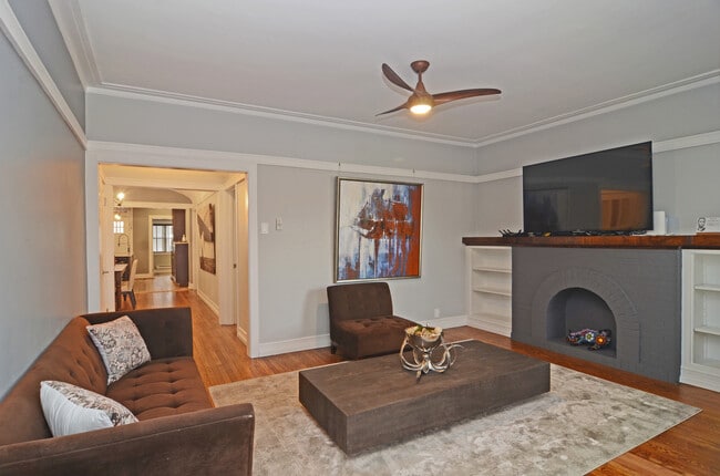 Foto del edificio - 4750 N Dover St