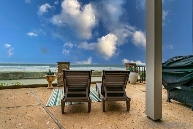 Foto del edificio - 3285 Ocean Front Walk