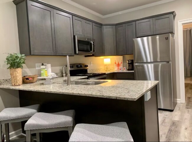 Foto del edificio - 305 W Second St