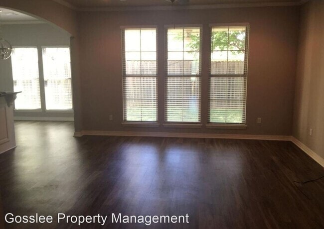Building Photo - 5006 Ames Pl