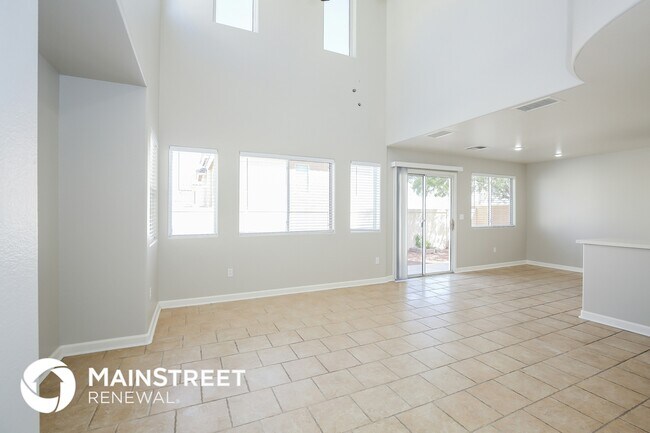 Building Photo - 10345 Adrianna Ave