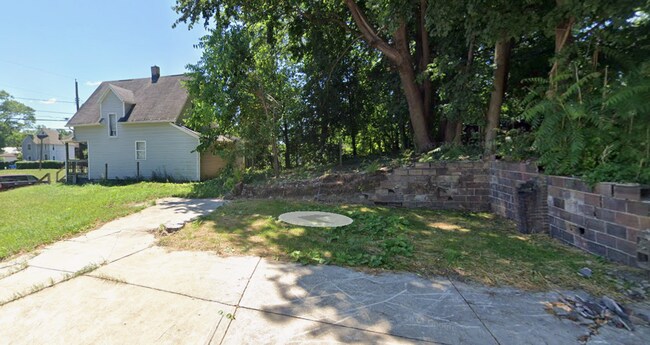 Building Photo - Charming 3-Bedroom Bungalow | Cozy, Affordable & Convenient Living