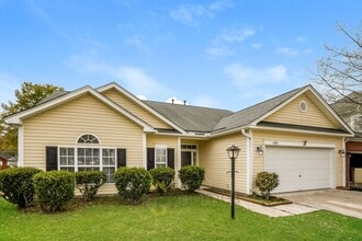 Building Photo - 4901 Pineridge Rd