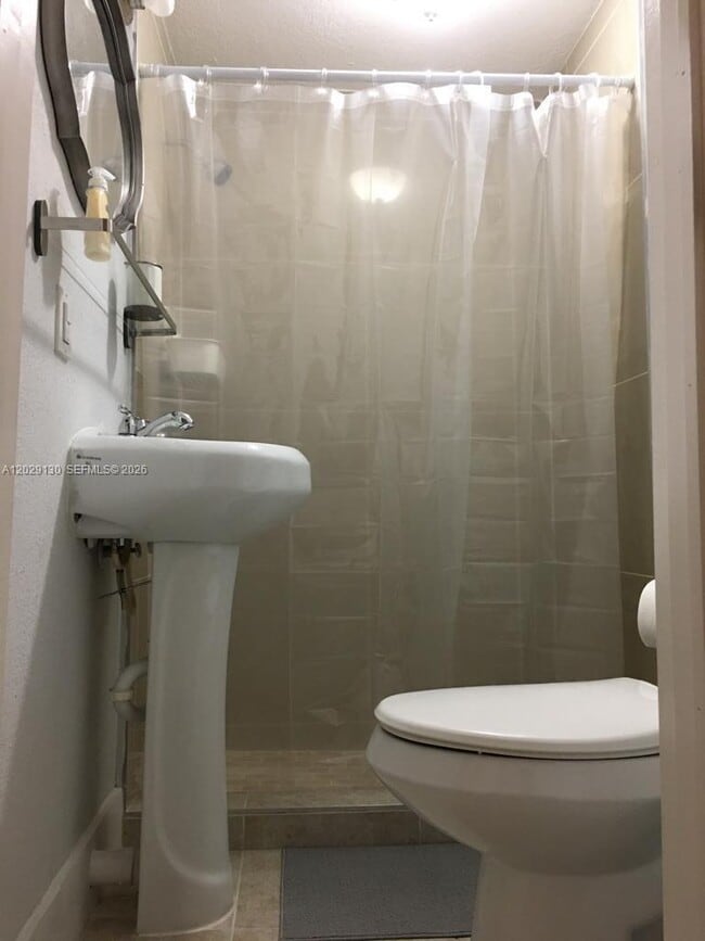 Foto del edificio - 7525 S Waterway Dr