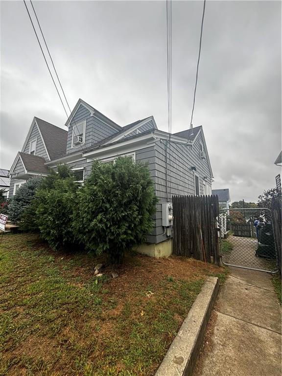 Building Photo - 25 Hymer St