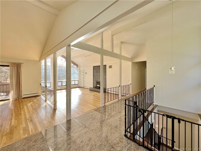 Foto del edificio - 14 Constance Ln