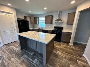 Building Photo - 517 Spanish Oak Ln