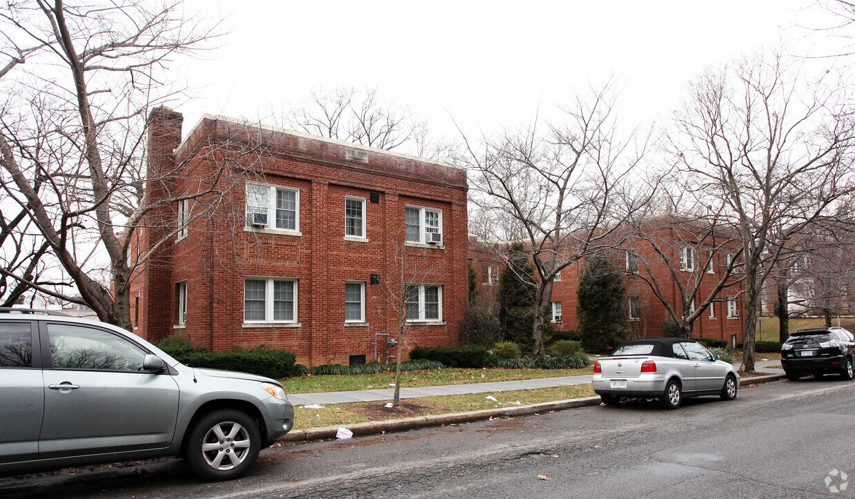 Building Photo - 2356 40th St NW