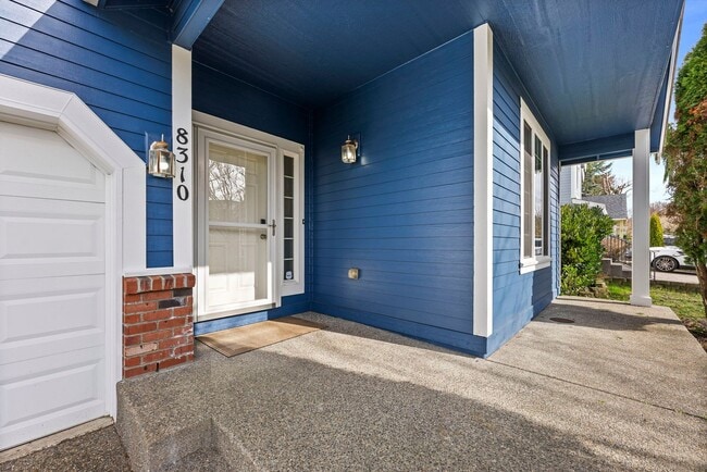 Building Photo - Vaulted Ceilings, A/C & Fully Fenced Yard – Beautiful 3-Bedroom Olympia Home!