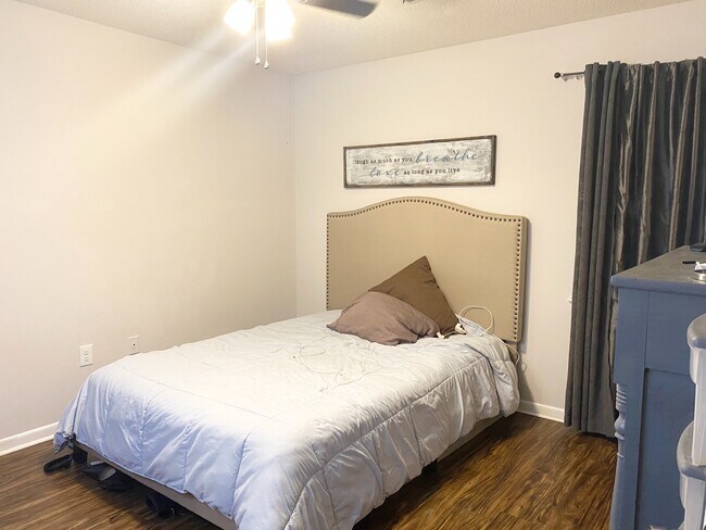 Foto del edificio - 478 Elm St