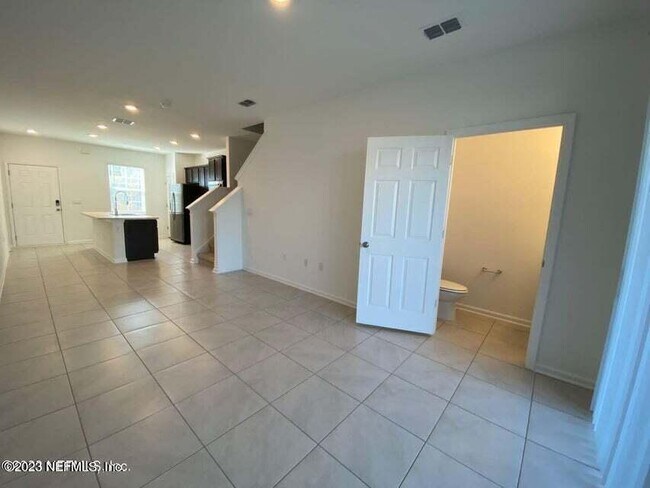 Building Photo - 8336 Zenith Cir