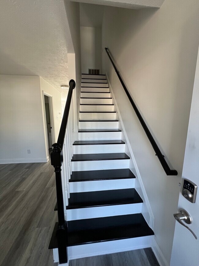 Foto del edificio - 48 Fox Run Ln