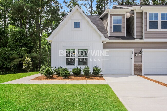 Building Photo - NEW LOWER RENTAL RATE LEASING SPECIAL: Rec...