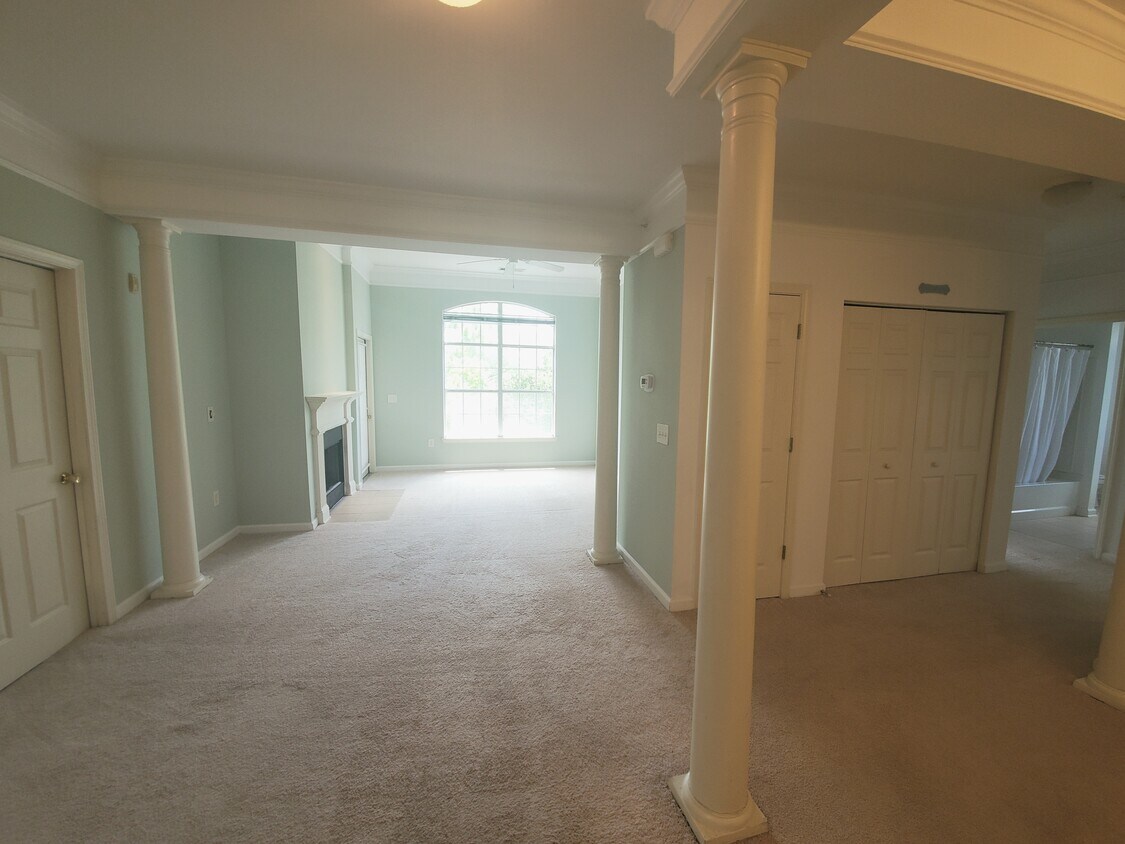 Primary Photo - 2534 Whitemarsh Way