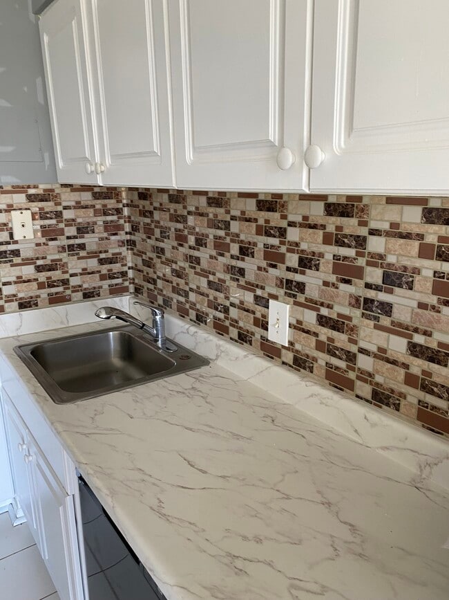 Foto del edificio - 16 S Van Dorn St