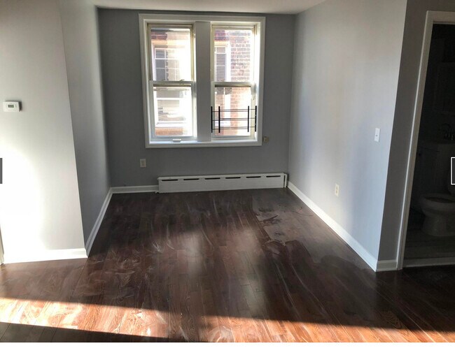 Building Photo - 146 Clendenny Ave