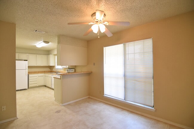 Building Photo - 2102 Buckskin Trail