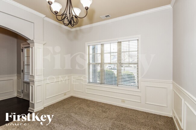 Foto del edificio - 4868 Maple Glen Dr