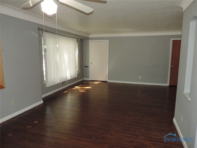 Building Photo - 3034 S Byrne Rd