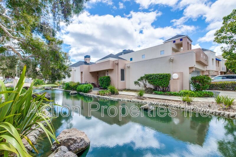 Foto principal - 852 Lakeshore Dr.