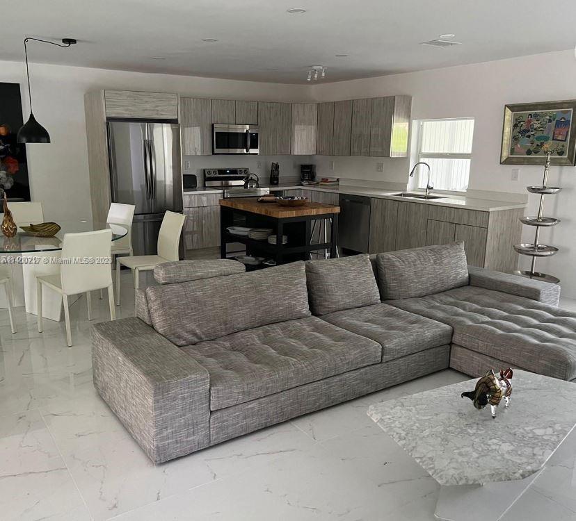 10623 SW 77th Ct, Pinecrest, FL 33156 Townhome Rentals in Pinecrest