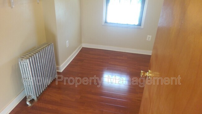 Building Photo - 1232 N Newkirk St