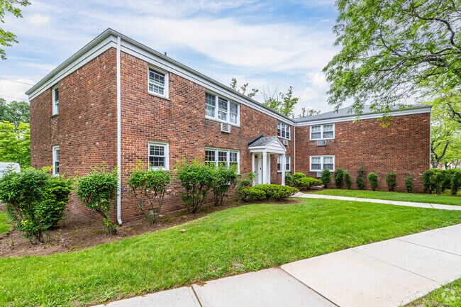 Building Photo - Metuchen Manor