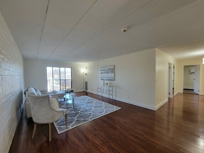 Foto del edificio - 185 Quincy Shore Dr