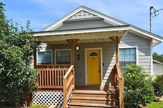 Building Photo - 410 McPhail St