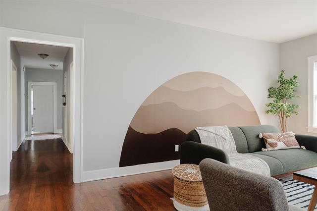 Foto del edificio - 5110 Denton Dr