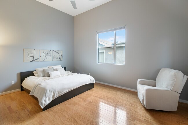 Foto del edificio - 12908 Bloomfield St