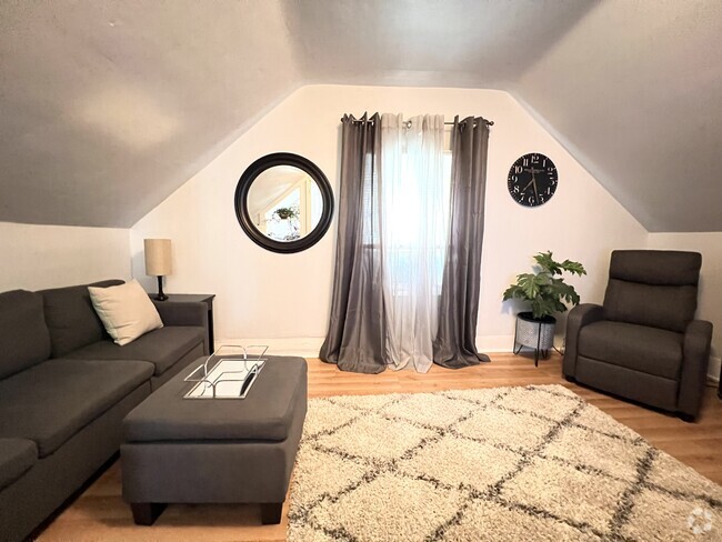 Living Room - 613 Birch St
