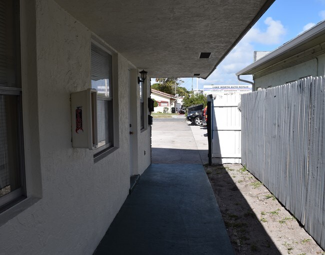 Covered Patio - 1115 19th Ave N
