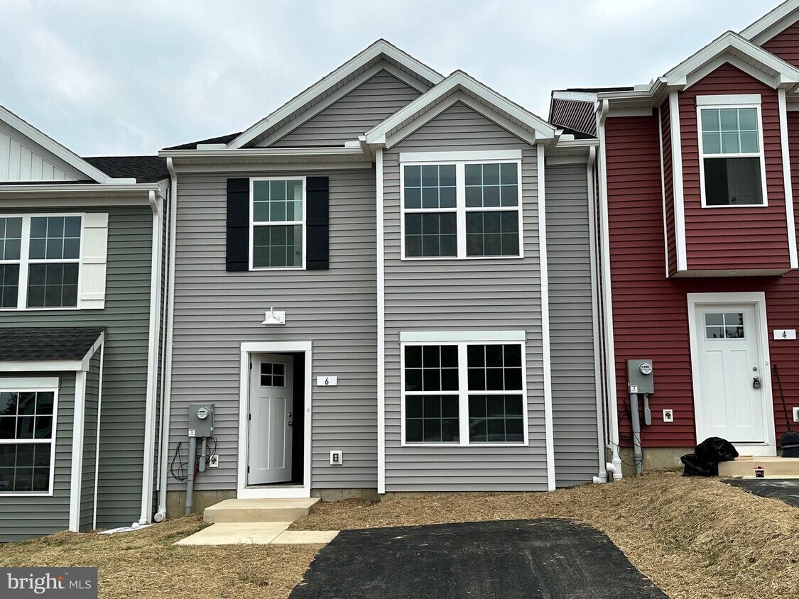 6 Lismore Pl, Mechanicsburg, PA 17050 Townhome Rentals in Mechanicsburg PA