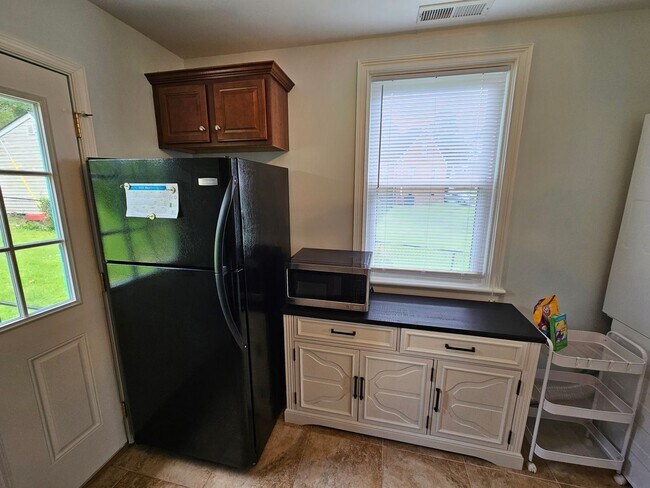Foto del edificio - Newly Renovated 3BR/1BA Home - West End - ...