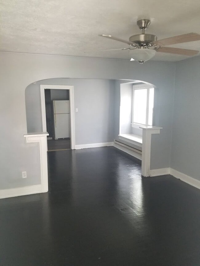 Foto del edificio - 2 BEDROOM DUPLEX LOCATED NEAR NEW YORK ST ...