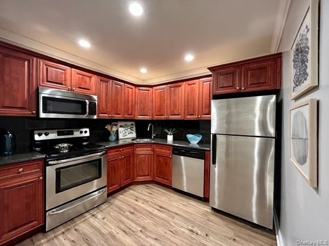 Foto del edificio - 255 E Main St