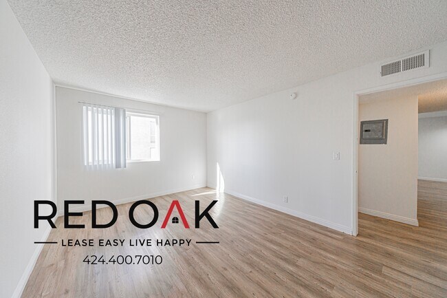 Foto del edificio - 16830 Kingsbury St