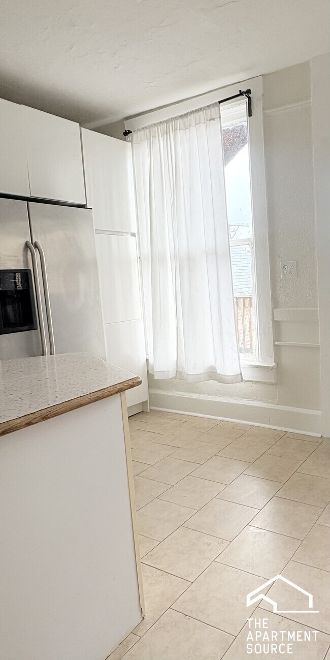 Foto del edificio - 1638 W 18th Pl