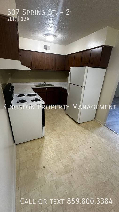 Building Photo - Charming 2 Bedroom Available Now! MOVE-IN ...