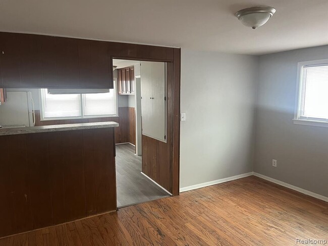 Building Photo - 21775 Fairway Dr