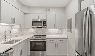 Building Photo - 3401 38th St NW