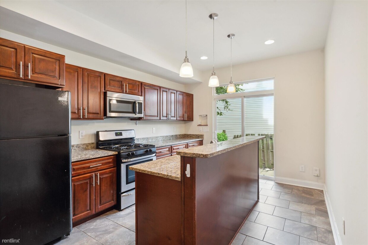 Foto principal - 4 br, 3 bath Duplex - 2107 N 17TH ST Unit 111