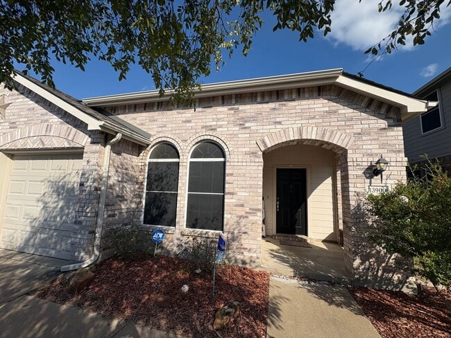 Photo - Charming NWISD 3-2-2 House