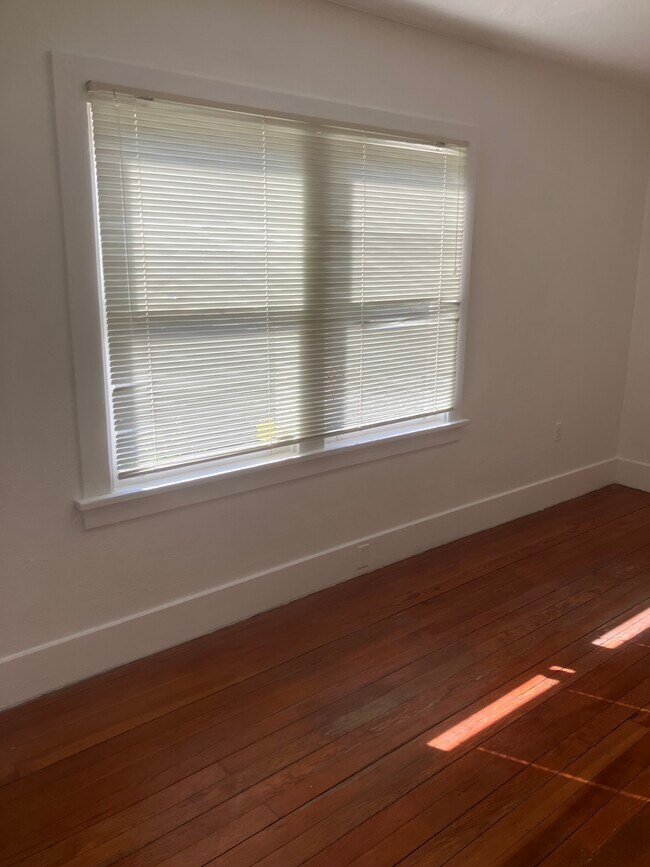 Foto del edificio - 728 2nd St